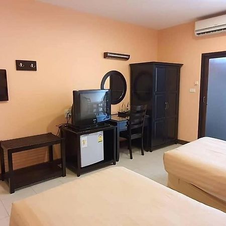 The Victory Hotel Ban Muang Daeng Екстер'єр фото