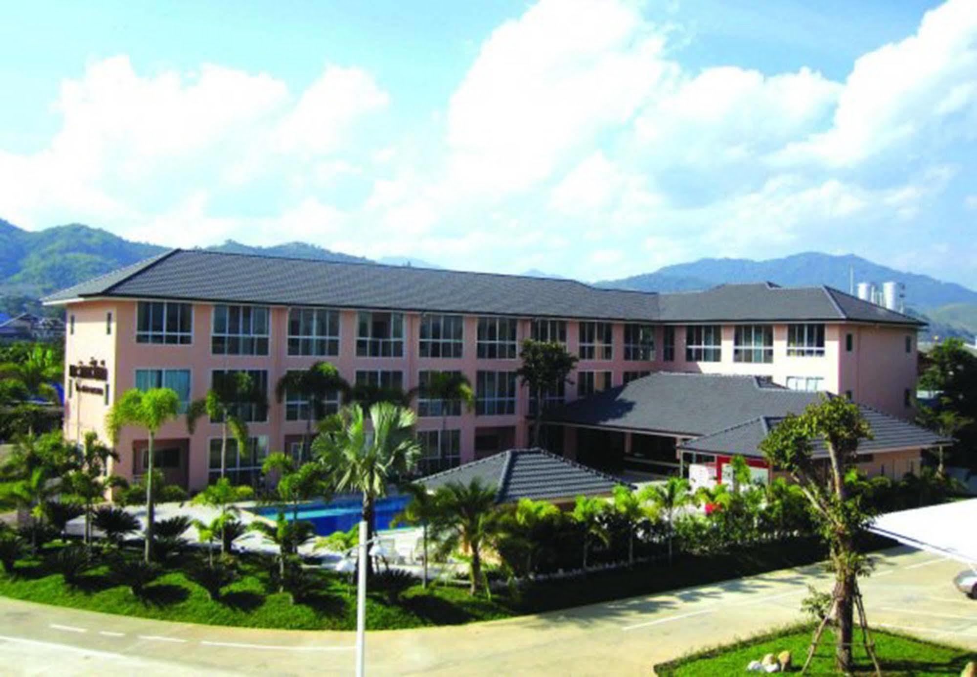 The Victory Hotel Ban Muang Daeng Екстер'єр фото